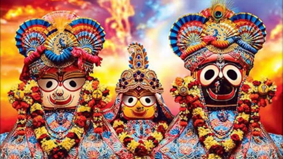 🙏 जय जगन्नाथ 🙏

जय जगन्नाथ, नीलाचल वासी,
दीनन के तुम हो अभिलाषी।
चक्र सुदर्शन, हाथ में धारण,
दर्शन से मिट जाए व्याकुलता सारी।

भक्त सुदामा, द्रौपदी प्यारी,
सबकी तुमने लाज संवारी।
पुरी में रहती महिमा भारी,
जय हो जग के पालनहारी।
#जय_जगन्नाथ_महाप्रभु