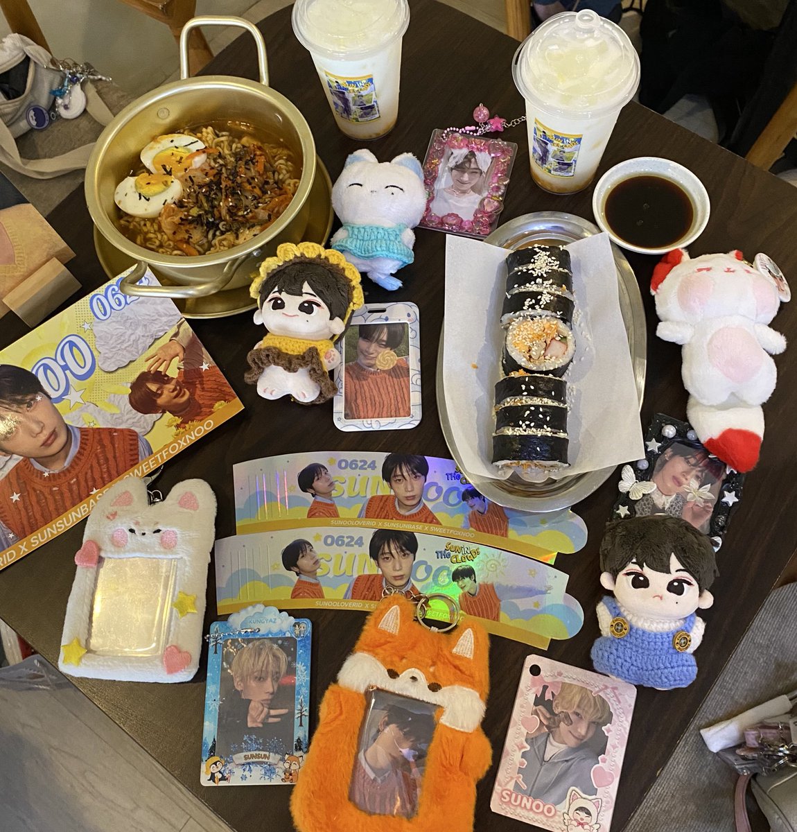 menyunsun's tweet photo. Sunoo’s birthday café event #SUNintheCLOUDS — beautifully decorated ⋆𐙚₊˚⊹♡

Luv banyak, thank you 💛🌻@SunooloverID x @sunsunbase x @sweetfoxnoo 

CELESTIAL SUNOO DAY

#SunooHeartOfJune
#하늘에서_떤사님_내려오신날
#엔하이픈_선우 #SUNOO #ENHYPEN https://t.co/WN6XeGGWLO