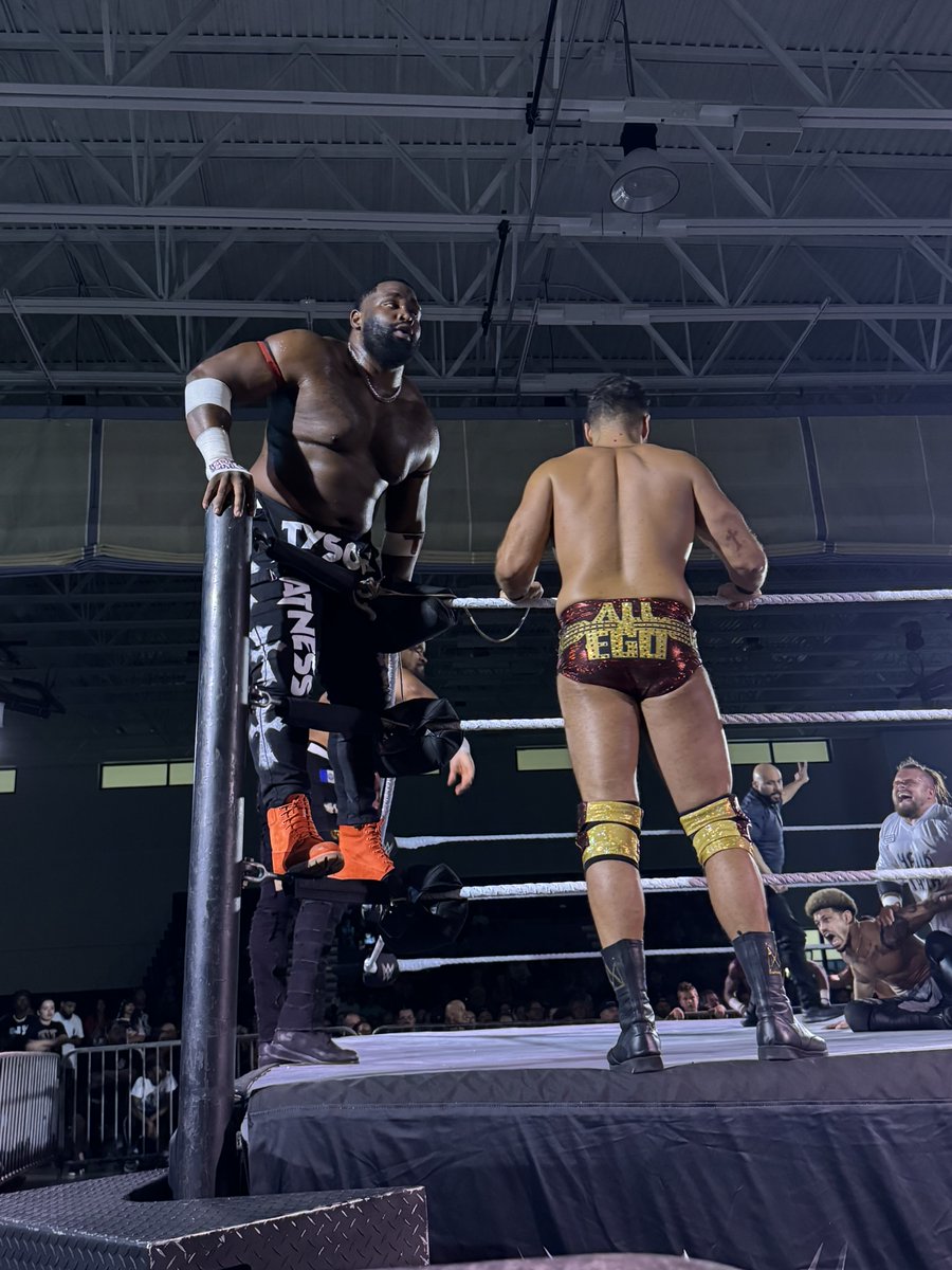 ClutchKidd (@clutchkiddap) on Twitter photo Heel or not, you are still one of our faves <a href="/_Tysonwwe_/">THE BRICK 🧱</a> , you are one of the nicest superstars out there! Great to see you tonight at #nxtfortpierce . Keep killing it!
#NXTFtPierce #nxt Heel or not, you are still one of our faves <a href="/_Tysonwwe_/">THE BRICK 🧱</a> , you are one of the nicest superstars out there! Great to see you tonight at #nxtfortpierce . Keep killing it!
#NXTFtPierce #nxt