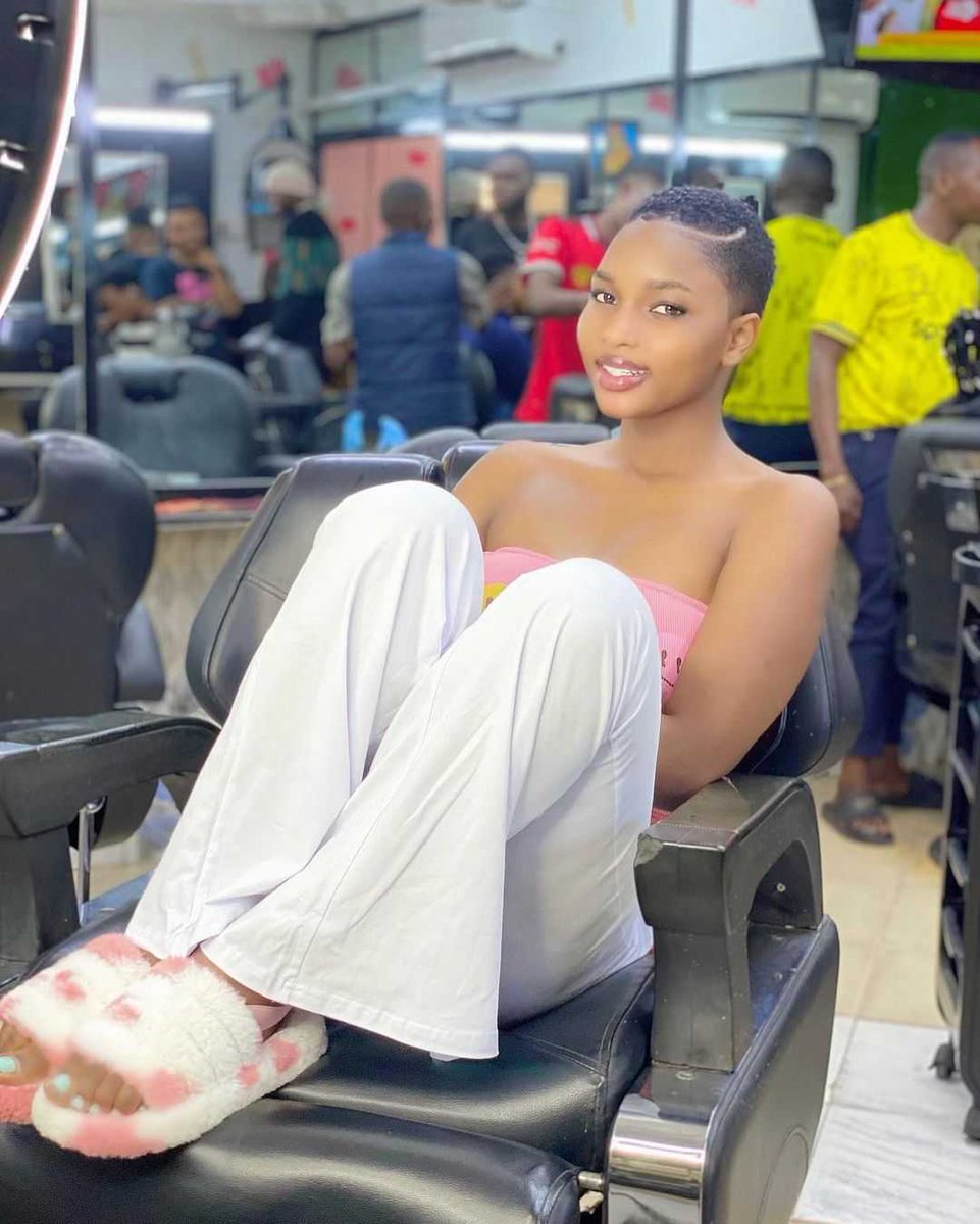 SmileTv_0001's tweet photo. Good morning y'all

Follow @ItzRealmai5 new acc, her old account was hacked.

She will follow you back asap.🥹🥹🥹 https://t.co/Z7KxDcHZhC