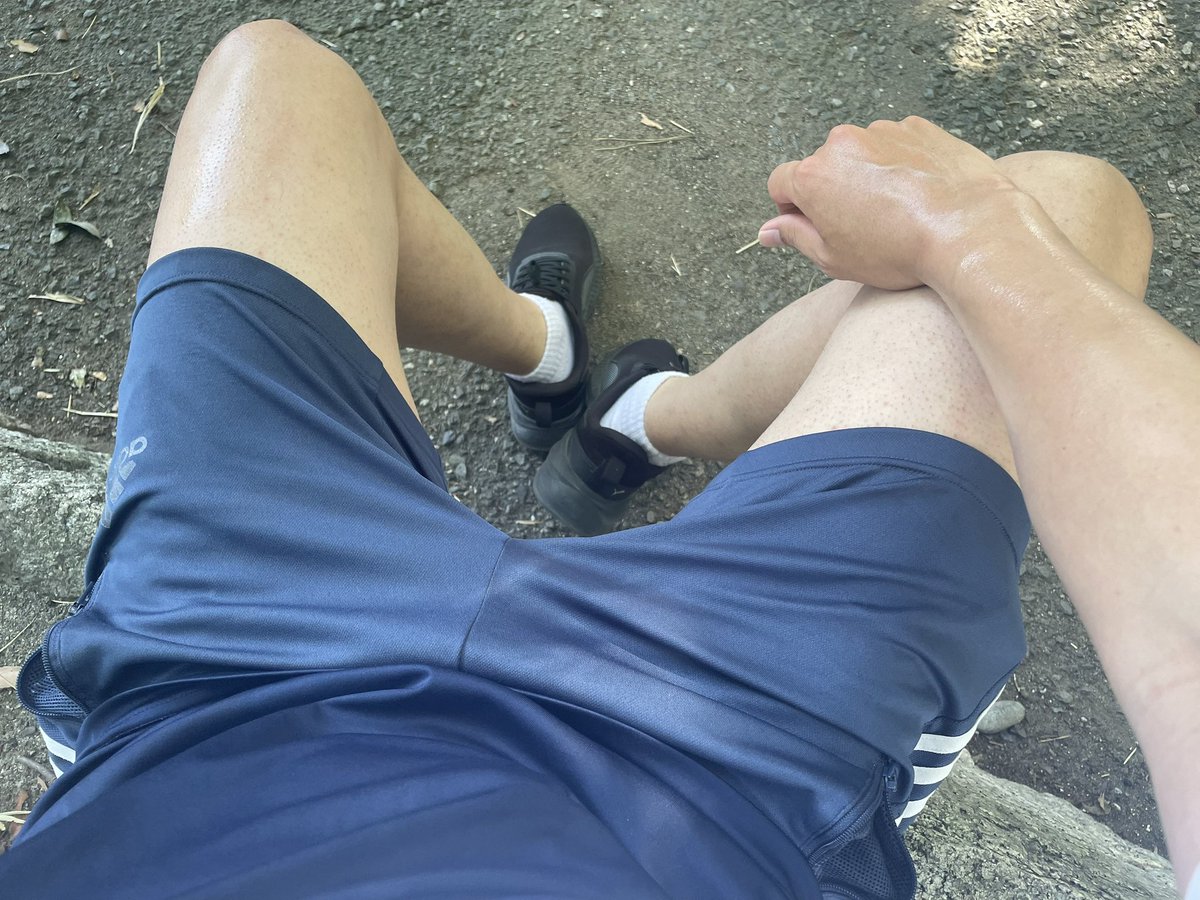 1時間で12キロくらい走りました
勿体無いので僕の汗舐めてください