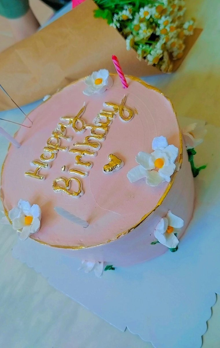 Bugün doğum günüm. Hoş geldin yeni yaşım... Sağlıkla,mutlulukla, huzurla...✨️✨️💗