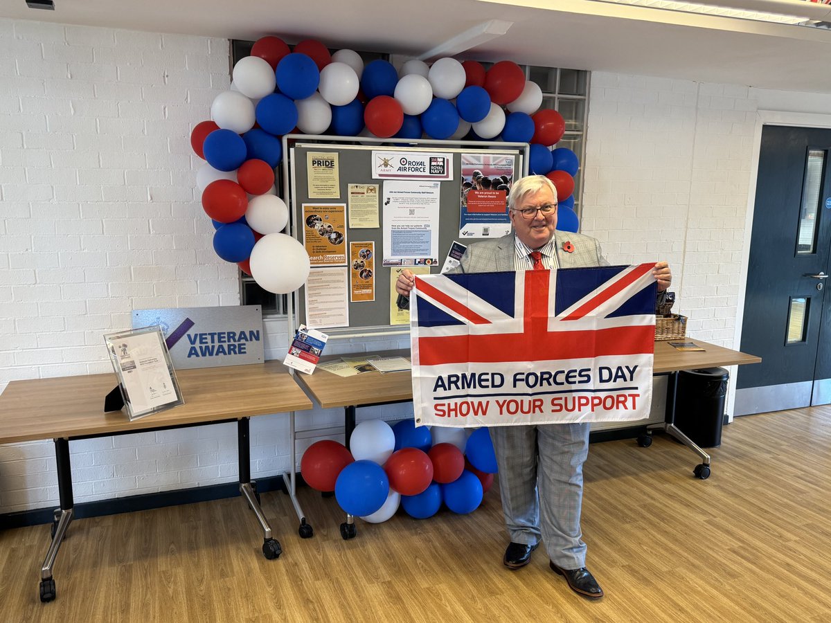 NeilCarrMPFT's tweet image. Everyone @mpftnhs would like to say ‘thank you’ this #ArmedForcesDay to everyone in the Armed Forces community - we are grateful for your service
#SaluteOurForces