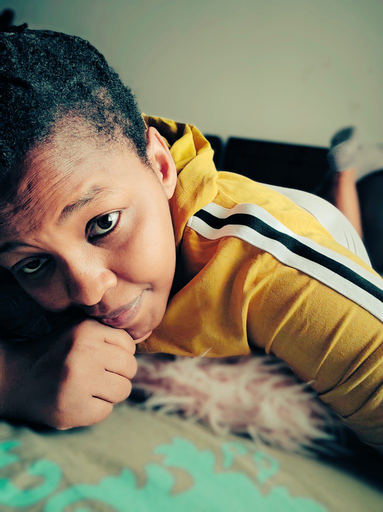 Don't let anyone treat you like free Salsa🫣, 
BLESSED WEEKEND ✌️