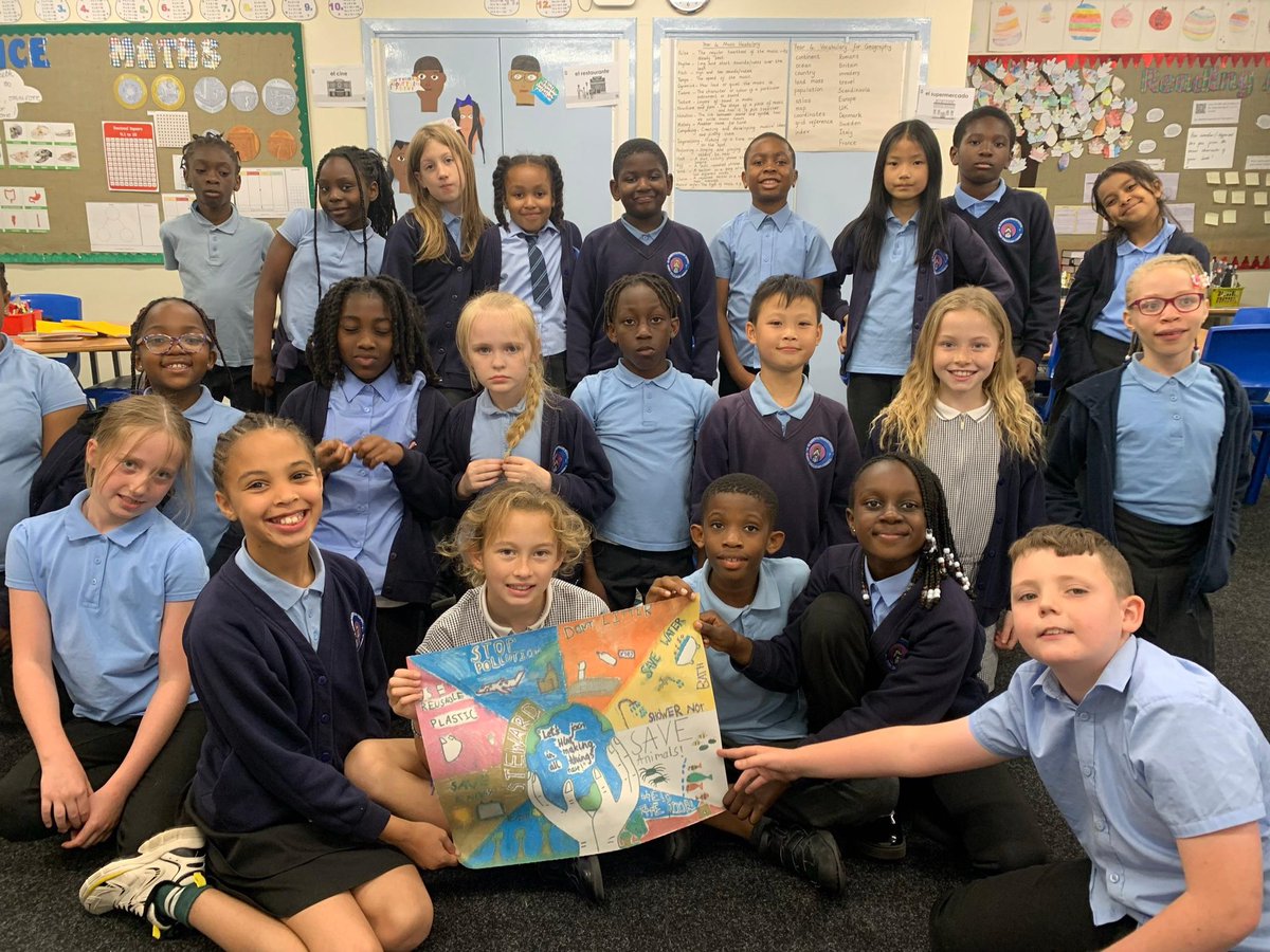 StAnnesAncoats's tweet image. Year 4 made a pledge for the Jubilee Year to join Jesus in &quot;making all things new&quot;. As a class they brainstormed different ways they can be climate heroes and better stewards of God&apos;s world. 🌎🙏🏼