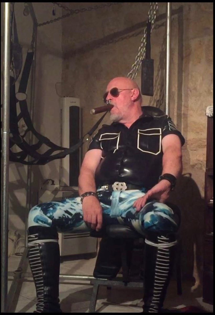 SkinArbiter's tweet photo. Latex Cigar SkinMaster
#Latex #Cigar #SkinMaster https://t.co/zYtCbbXuii