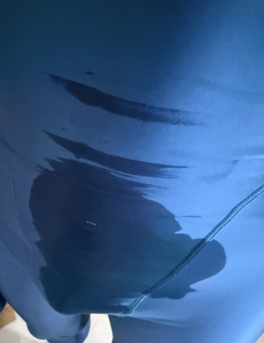 又射射啦
这件也四年了该退休了吧