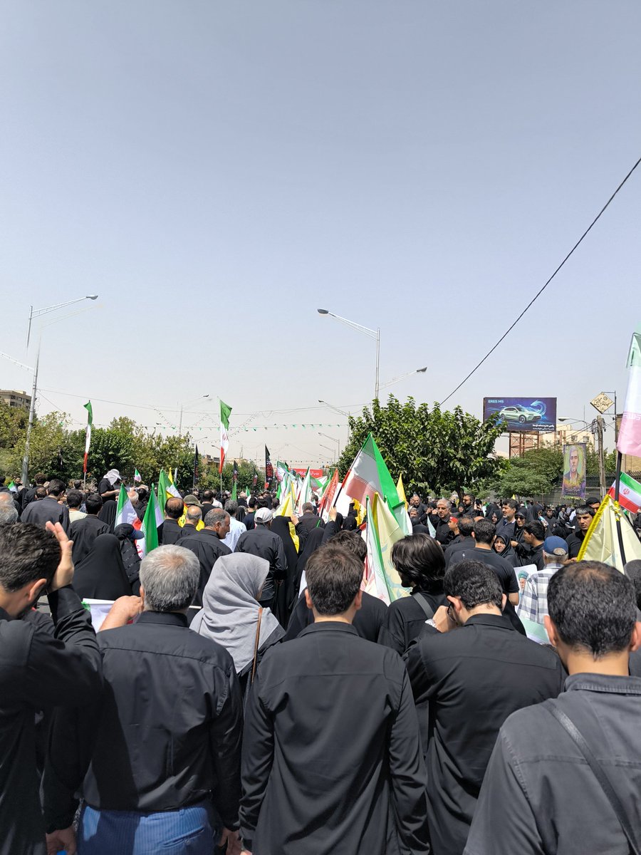 ماشاءالله به این جمعیت.