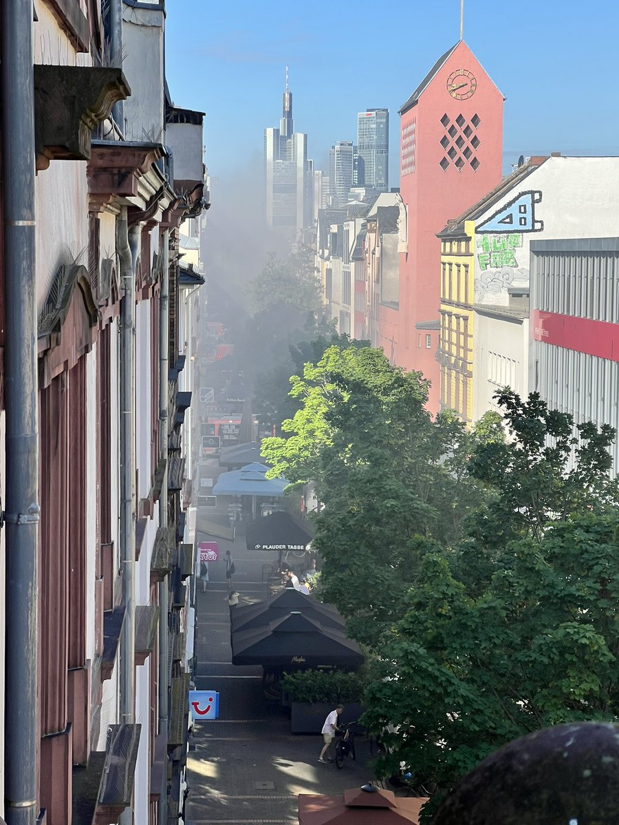 Berger Straße on Fire 🔥 wer weiß was? #frankfurt