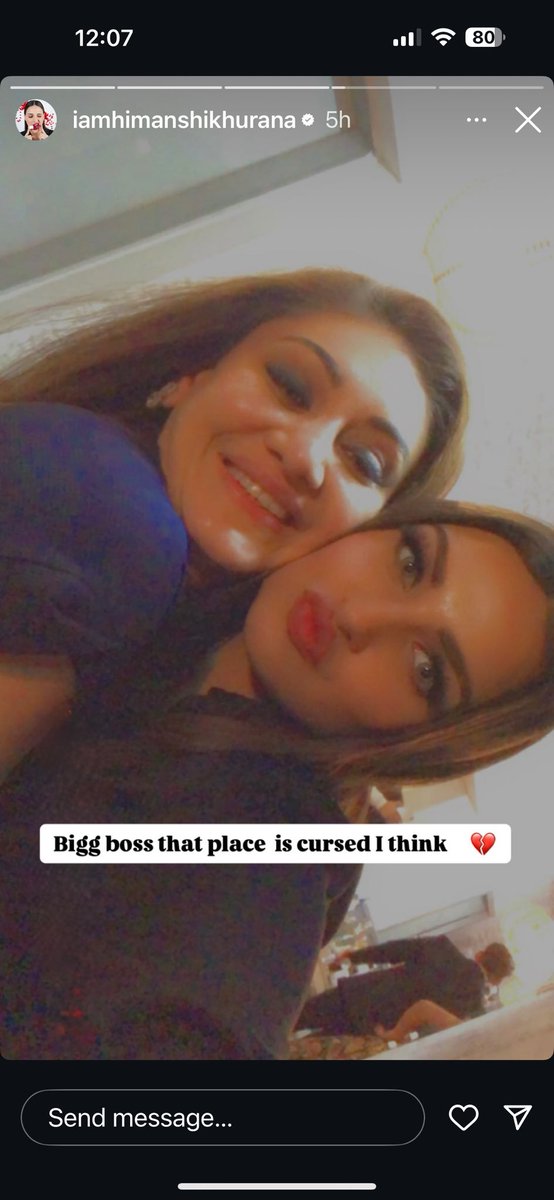 #HimanshiKhurana reacts to #ShefaliJariwala’s tragic death with an emotional Instagram Story:

 "Bigg Boss... that place is cursed I think 💔"