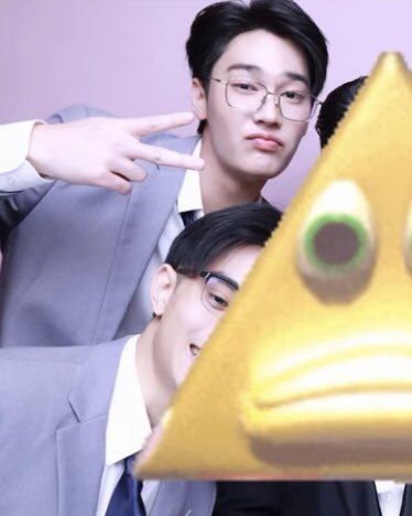 teevithe's tweet image. dress well                                         cod biawak