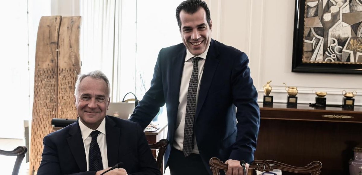 Στη θέση του Βορίδη ο Θάνος Πλεύρης.
Όταν θα γίνει η τελετή παράδοσης παραλαβής θα παίξουν το Έρικα.