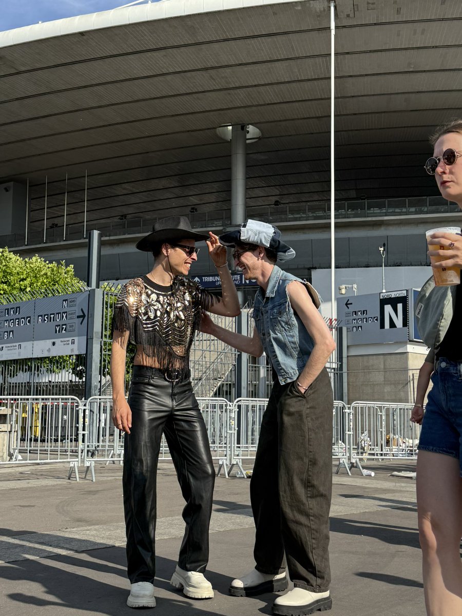 mouhalicious's tweet photo. @BeyonceFrance #cowboycartertourparis https://t.co/lExmiq4Ko6
