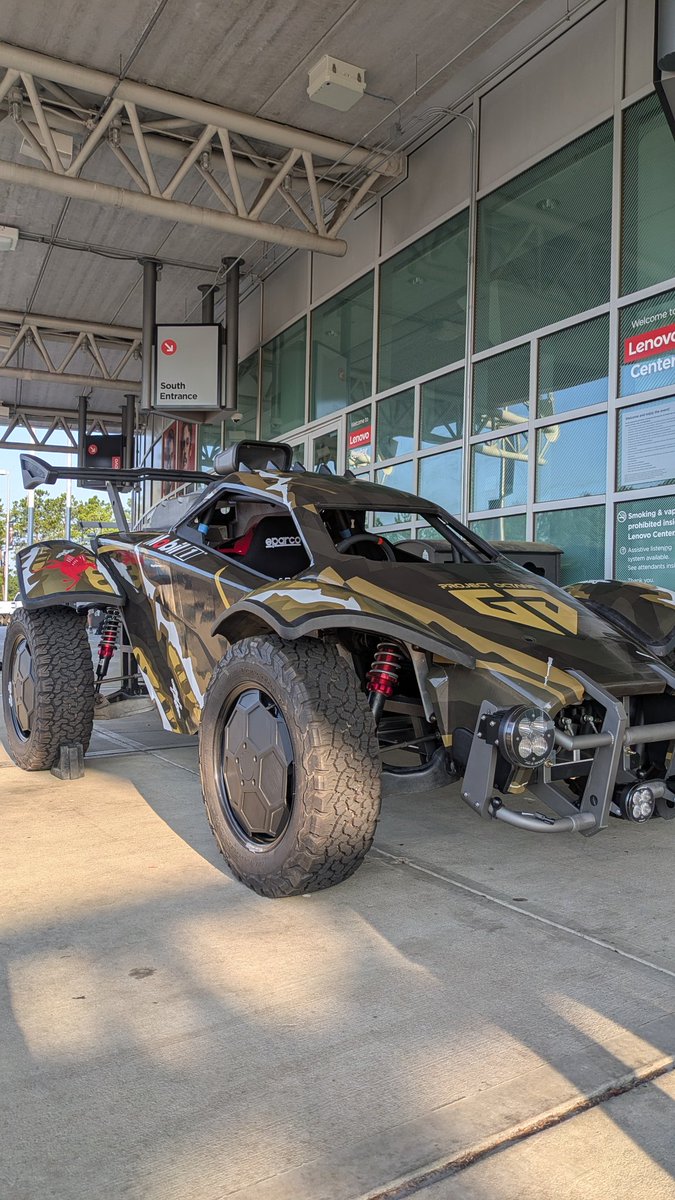 Regardless what happens today, just know EU doesn't have an Octane. Join us outside the Lenovo Center main entrance before and after matches! #RocketLeague