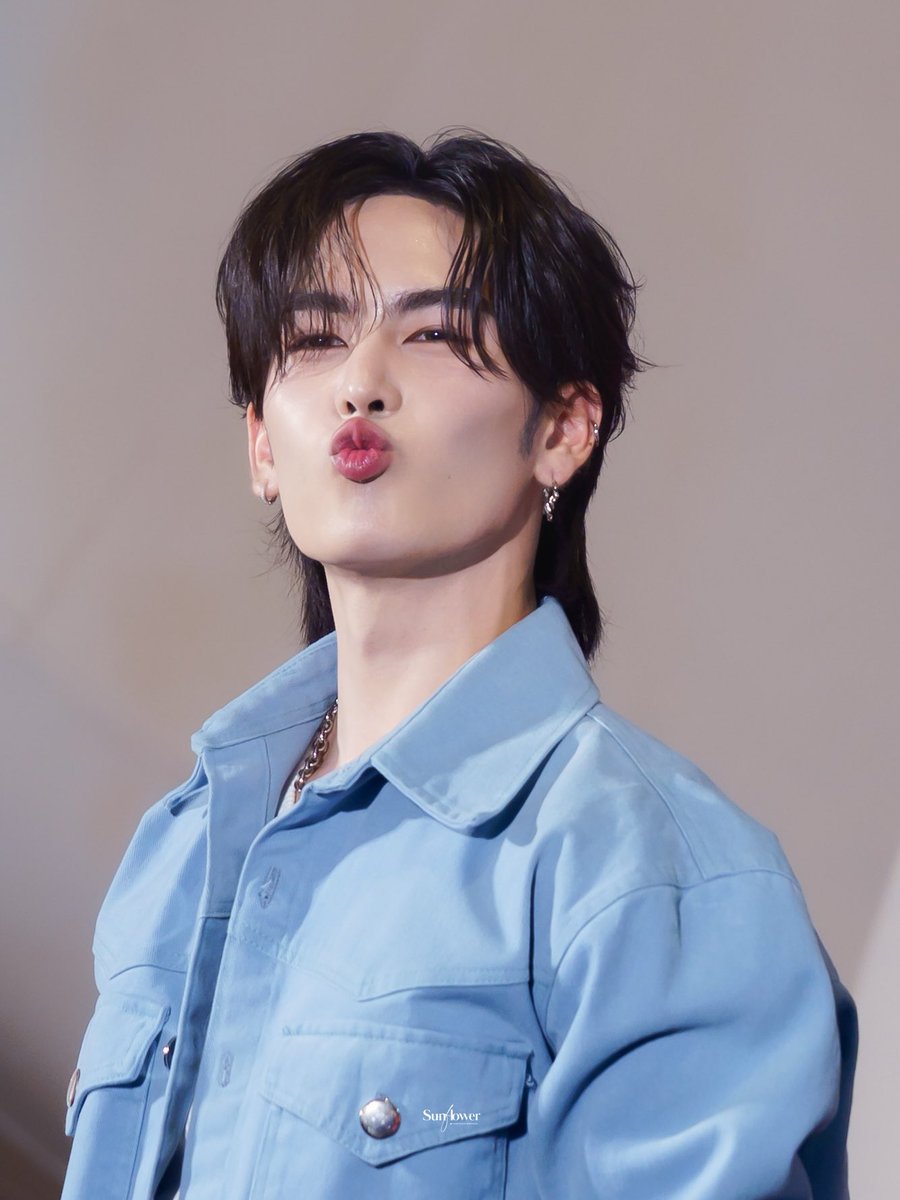 ismysunflowerrr's tweet photo. 250628 - ป๊ะป๊าโดเมียร์รายงานตัวค้าบ💗

SANTA AT TOPS BEAUTY
#OralBxSanta  
#Santapp @Ppsanta https://t.co/chu70nHxP1