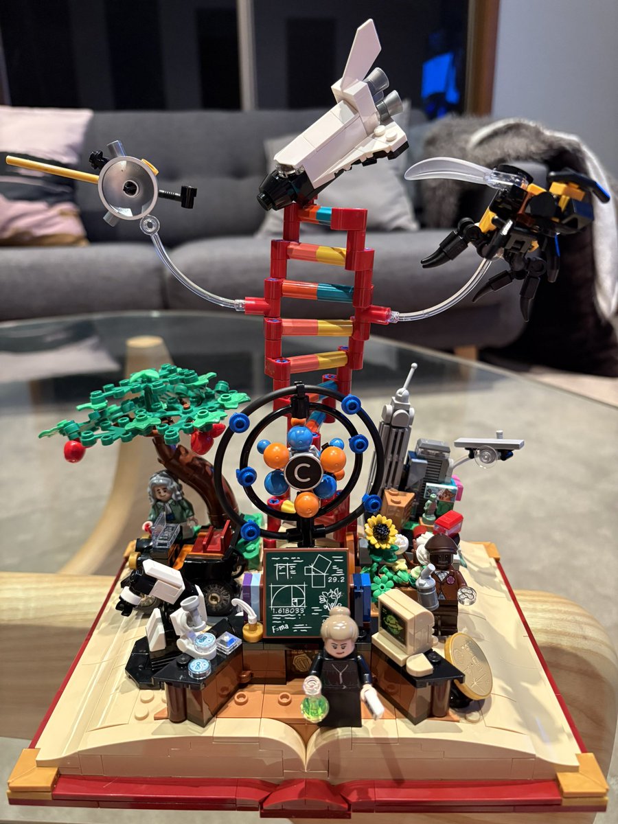 DrSarahBoyle's tweet image. Finally got the time to put together my awesome new Lego, The Evolution of STEM 🧬🔬🧪🚀