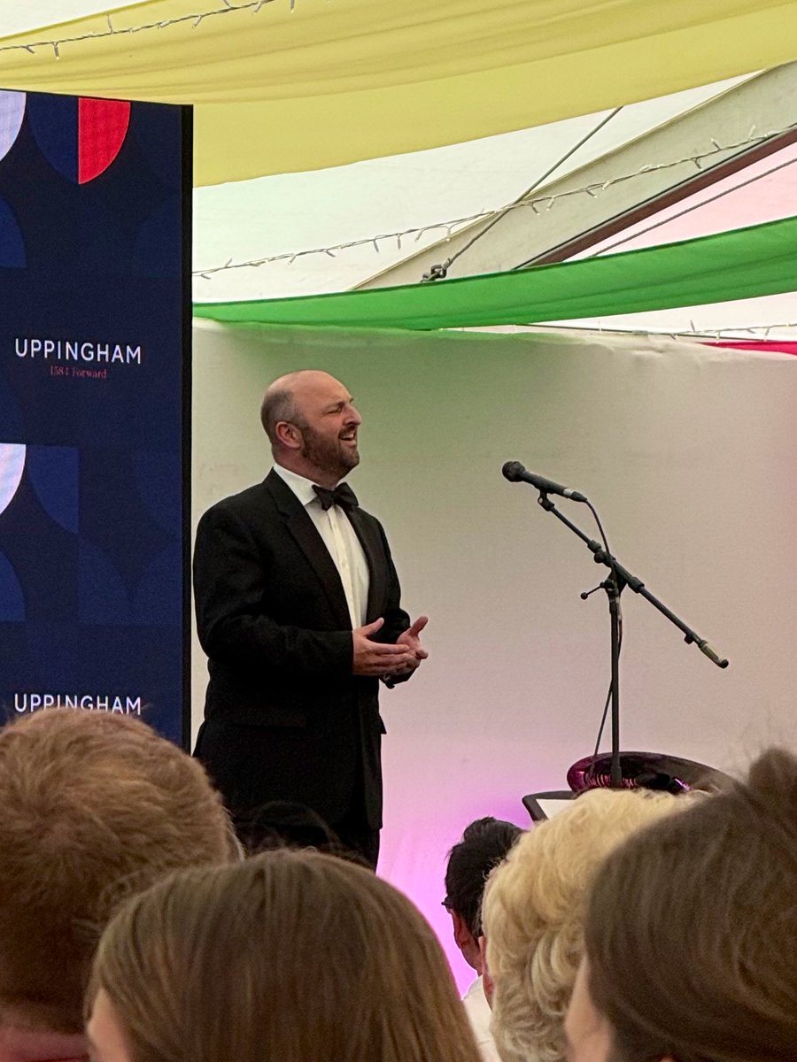 WOW!! What an unbelievable finish to Speech Day with Mr Kennedy singing Nessun Dorma to a standing ovation! Wishing him all the very best of luck in his new role as he leaves Uppingham this summer. One of <a href="/UPP_Music/">Music | Uppingham School</a> and Fircroft’s finest! #pavs
#UppinghamFircroft🟢🟡