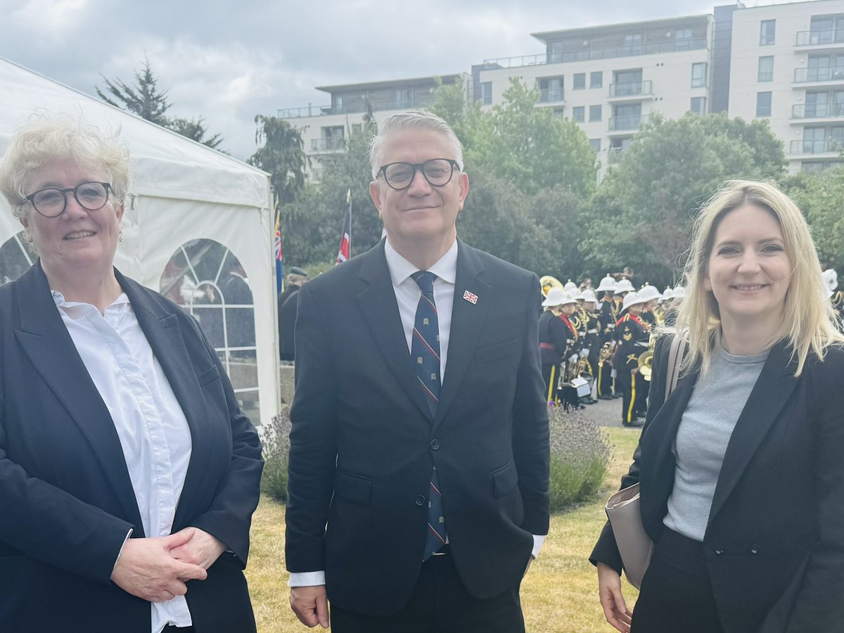 JuliaLopezMP's tweet image. It was wonderful to celebrate Armed Forces Day this morning at the Town Hall.
It’s a day when we say thank you to all those who serve or who have previously served our country in the military, and the families who support them.
There was an especially big showing this year…