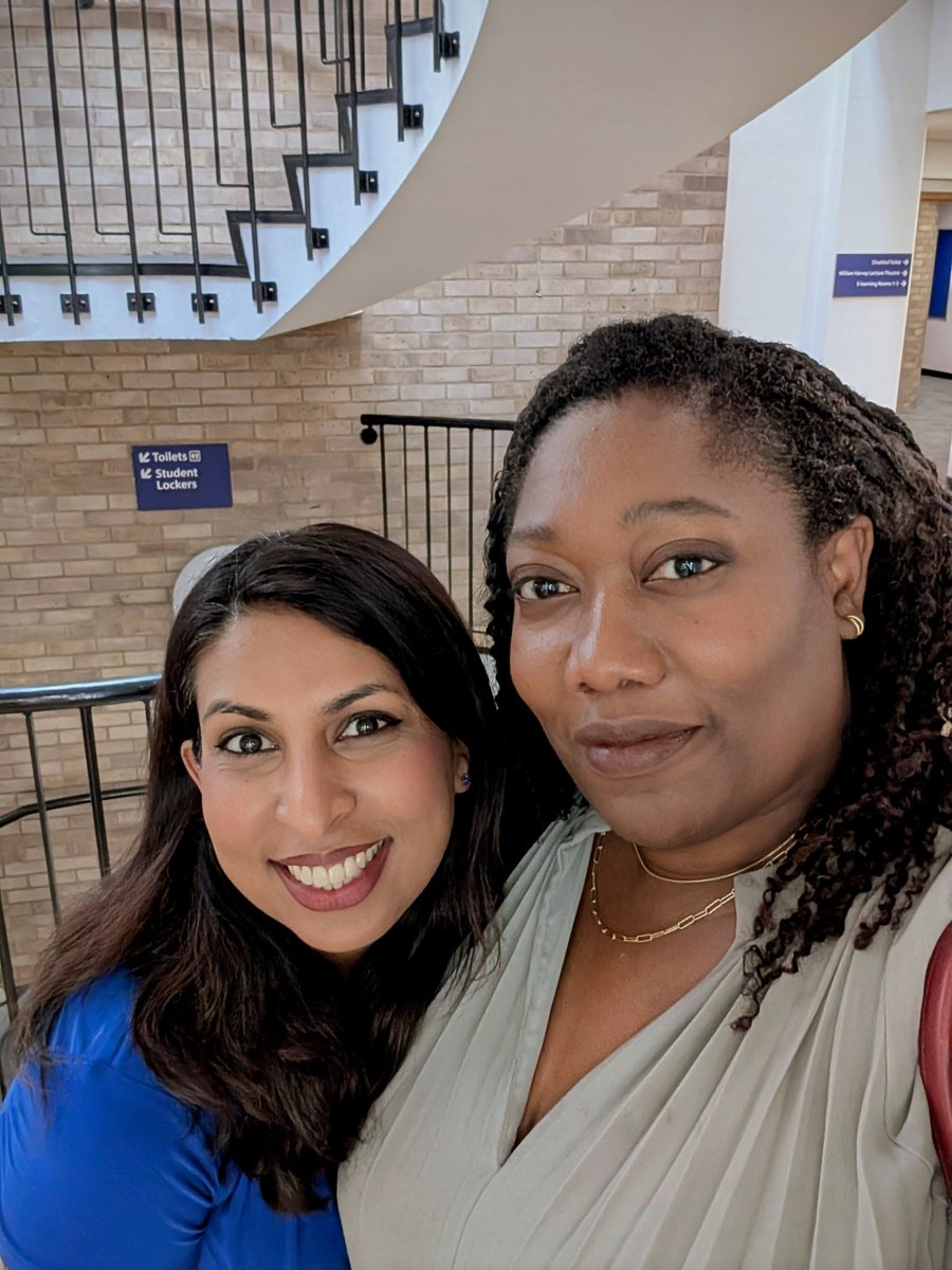 From FY1s in our first job at <a href="/RIE_Lothian/">Royal Infirmary of Edinburgh</a> to locum cons transplant surgeons at <a href="/MFT_MRI/">Manchester Royal Infirmary</a> / <a href="/OxTxResearch/">Oxford Transplant Research</a> in the same year-different paths but what a journey <a href="/AnnOgbemudia/">Ann E. Ogbemudia</a>❤️
Glad I was at the Pancreas forum to witness you give the best talk of the day-<a href="/SinhaSanj/">Sanjay Sinha</a> she did you proud!