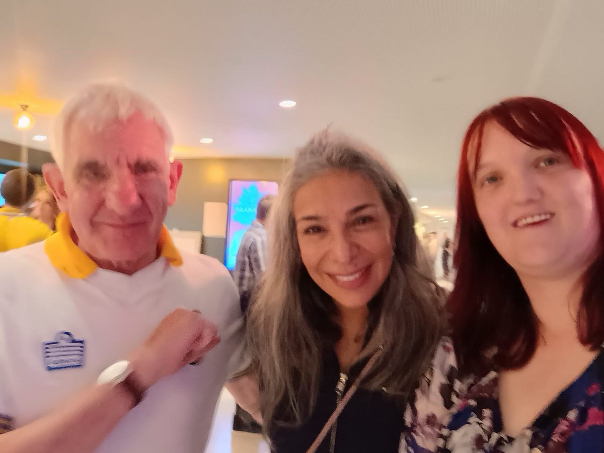 What an amazing night! 

Our Mick and Maz had the opportunity to watch Through It All Together at <a href="/LeedsPlayhouse/">Leeds Playhouse</a> 

5⭐️s 

Tremendous work from the cast and crew  <a href="/cpoconnor87/">Chris O'Connor🔸</a> <a href="/reece_dinsdale/">Reece Dinsdale</a> <a href="/ShobnaGulati/">DR SHOBNA GULATI MBE, DL</a> <a href="/deansmith7/">Dean Smith</a> 

💙💛🤍 #lufc