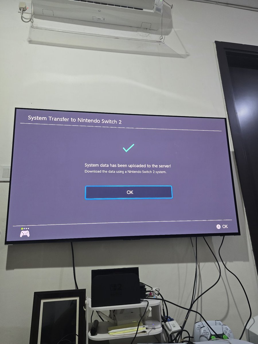 AlvinHalim's tweet photo. It took an hour to upload! The longest 1 minutes ever. https://t.co/Lnw7sh7og9