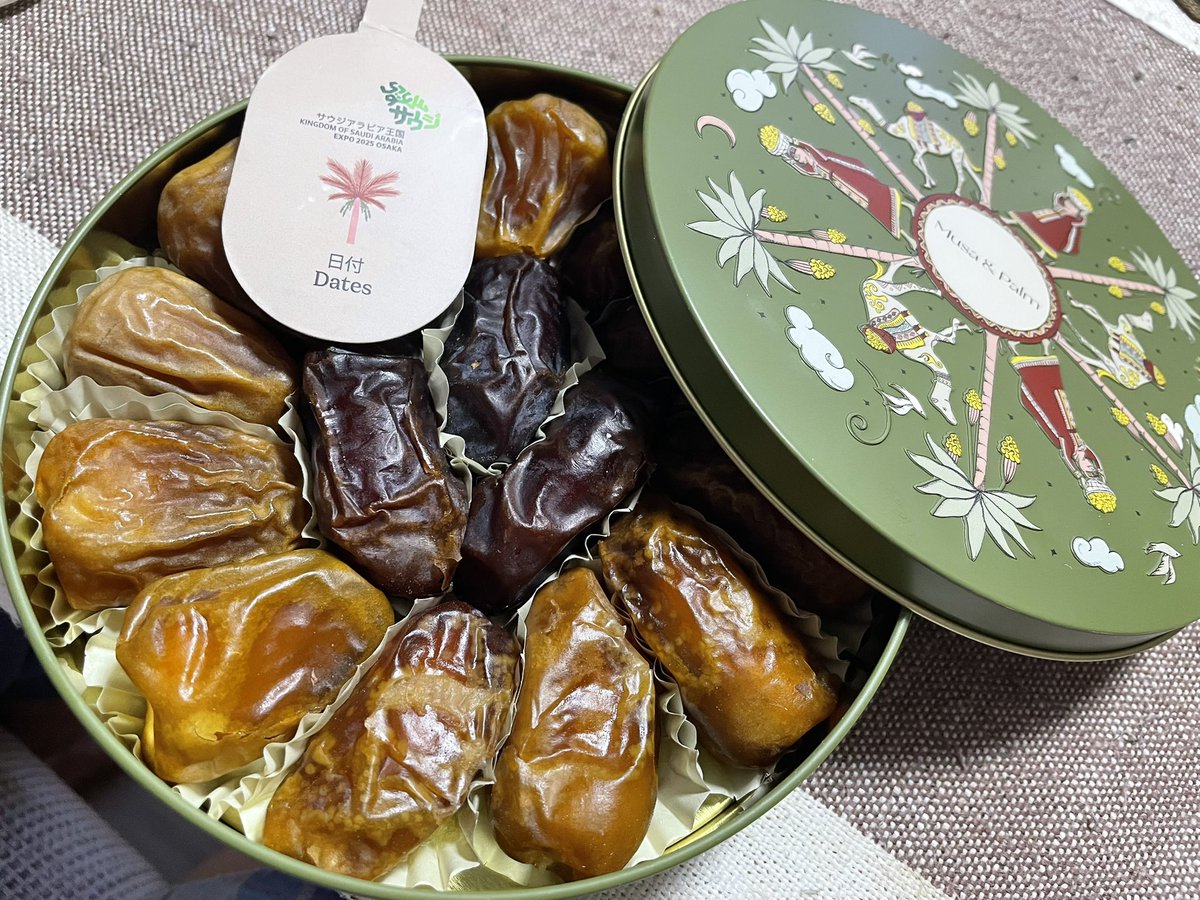 サウジアラビアパビリオンで買ったデーツが直訳すぎる🇸🇦 Dates 日付