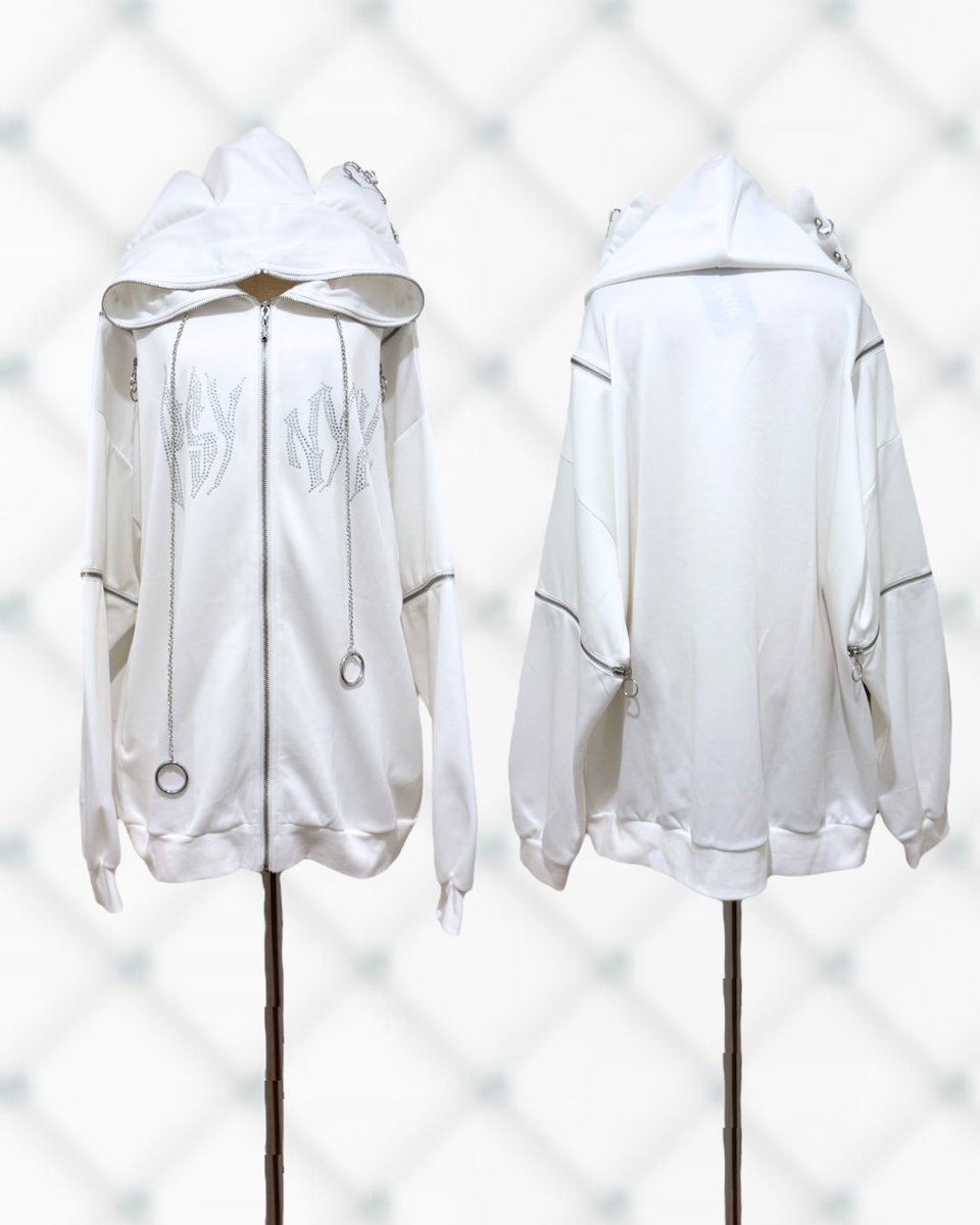 猫耳にラインストーンなんて,,,🤦‍♀️
そんなん可愛すぎるだろうが  ̳^.  ̫ .^ ̳♡⃛