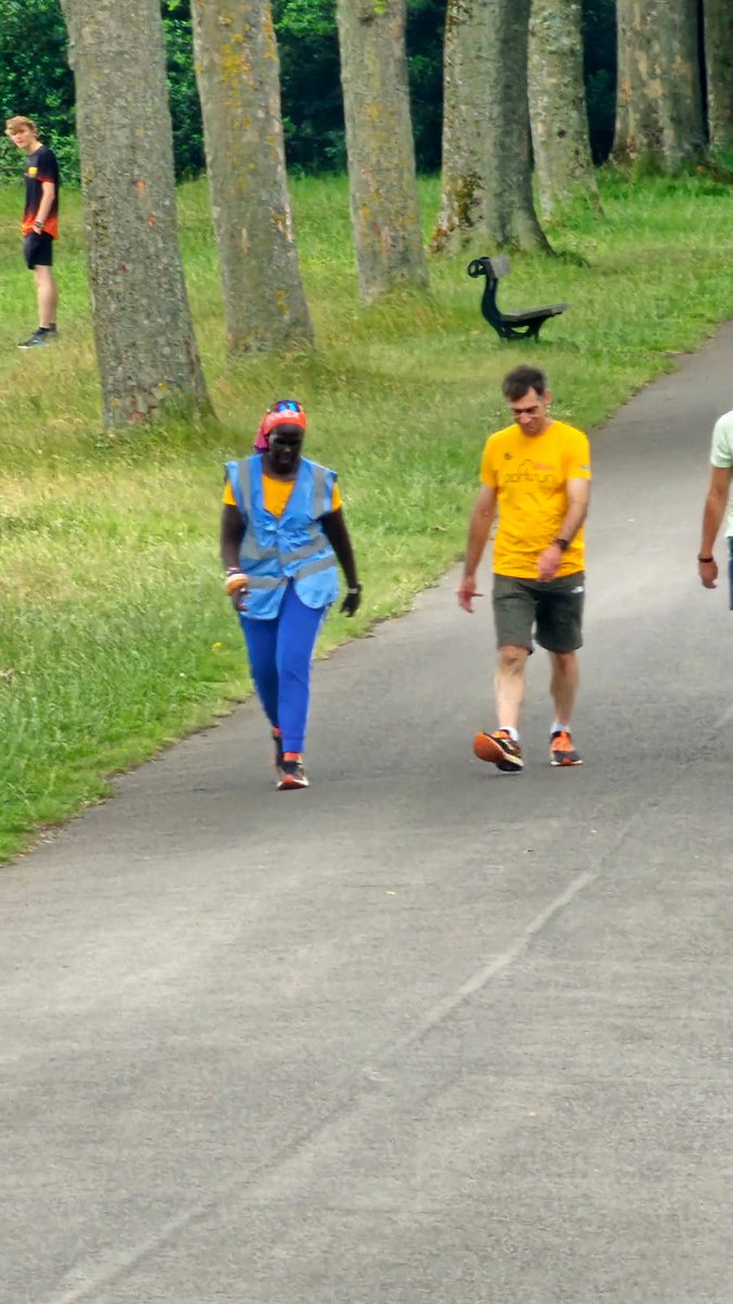 2nd <a href="/parkrunUK/">parkrun UK</a> in Leeds this morning at <a href="/roundhayparkrun/">Roundhay parkrun</a> with friends — perfect shakeout before #Endure24Leeds🏃‍♀️🌿

Lovely team vibes 💛

#loveparkrun <a href="/blacktrailrunn1/">@blacktrailrunners</a> <a href="/herspirituk/">Her Spirit</a> <a href="/UKRunChat/">UKRunChat</a> <a href="/burgessparkrun/">Burgess parkrun</a> 
<a href="/jamesbenjamins/">James Benjamin</a>