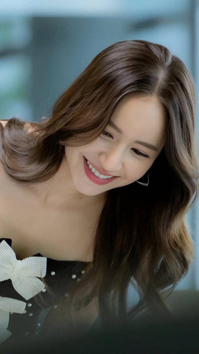 pundao08's tweet image. I pray to God every day that you will always have smiles and no pain 🤍🌻
@JUNE_NANNIRIN
#Junenannirin
#จูนณัณณิริณ