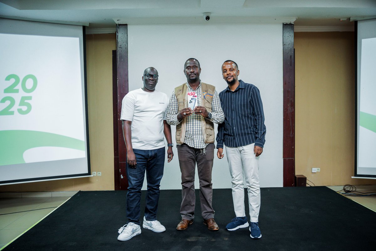 vivoenergyrw (@vivoenergyrw) on Twitter photo Recognizing the best of the best! From fuel deliveries to flawless safety records, these drivers lead the road with pride.
Congratulations to all our <a href="/VivoEnergyRw/">vivoenergyrw</a> Driver League stars!
#FuelingExcellence #DriversAwards2025 #RoadSafetyMatters Recognizing the best of the best! From fuel deliveries to flawless safety records, these drivers lead the road with pride.
Congratulations to all our <a href="/VivoEnergyRw/">vivoenergyrw</a> Driver League stars!
#FuelingExcellence #DriversAwards2025 #RoadSafetyMatters
