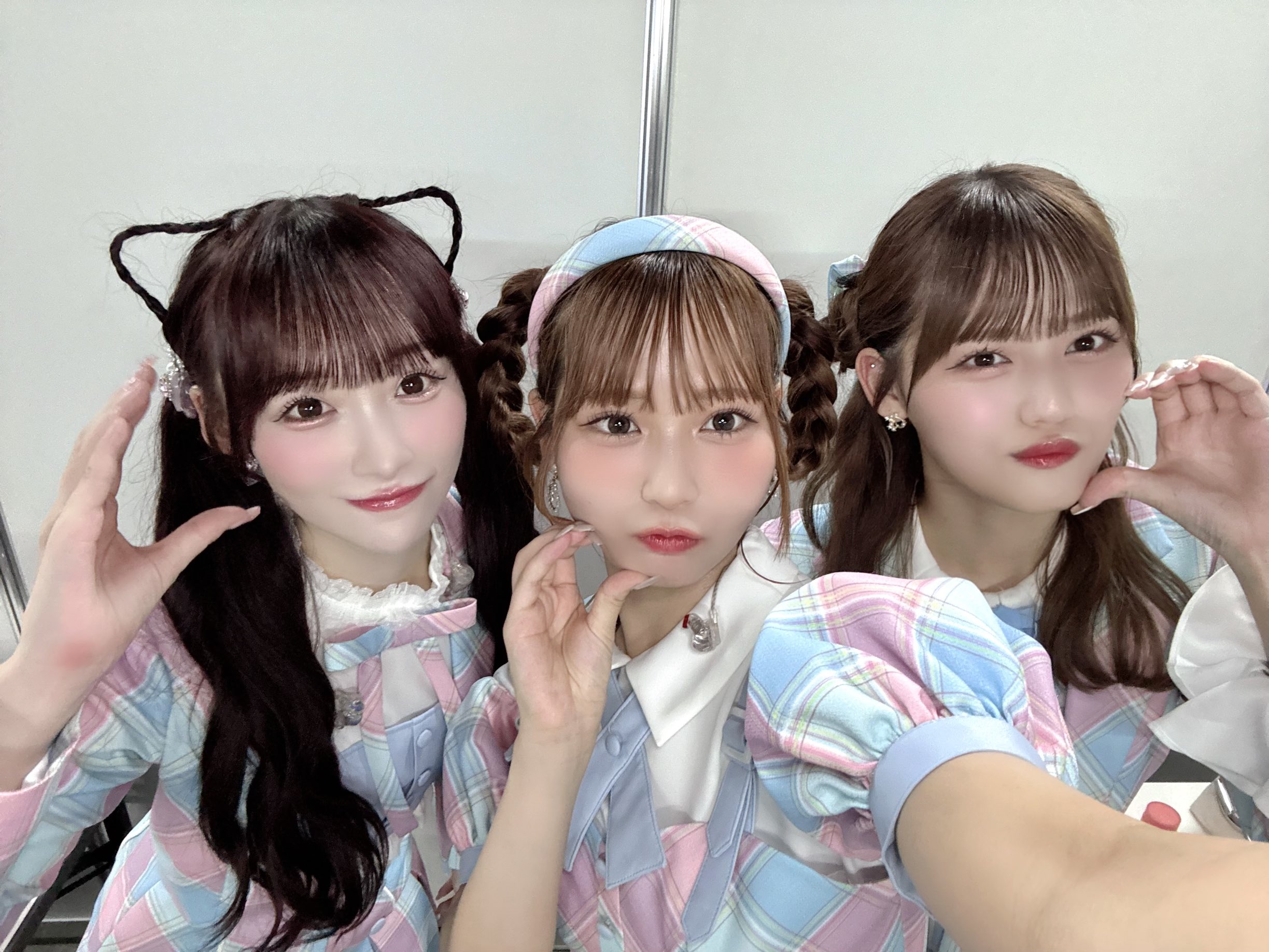 通販サイト一覧 直筆サイン】 イコラブ 大場花菜 7周年 魔法少女 ヨリ コメあり アイドル