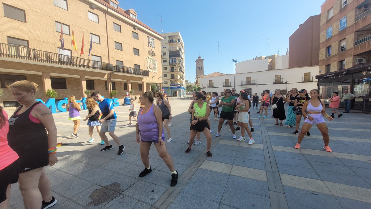 Hoy he acudido a compartir un acto , terminando deporte a la vez que reivindicamos la DIVERSIDAD.
#DIASELORGULLO #AMORLIBRE <a href="/MostolesVisible/">Móstoles Visible</a>