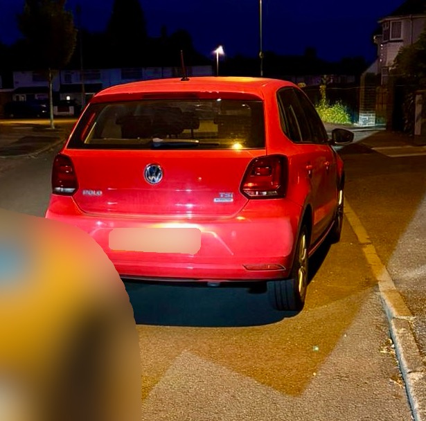 Trafficwmp's tweet image. #RoadCrimeTeam officers saw this cloned VW Polo driving erratically in Billesley before the occupants decamped. A male was arrested following a chase over gardens and checks found the car was recently stolen in a burglary.