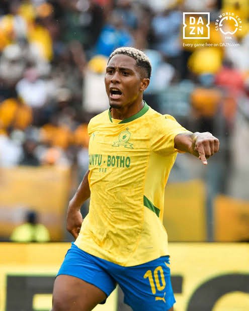 Sir_Sebola's tweet photo. Mamelodi Sundowns' Dominance – Blessing or Burden? https://t.co/xWpP1o5gMA https://t.co/Y2ockADr05