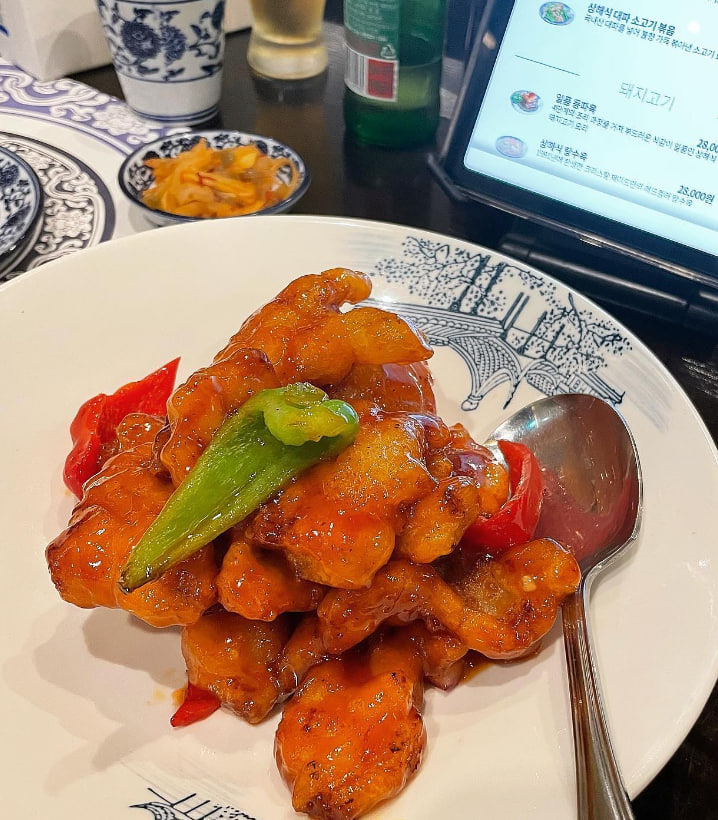 l_abi32sdfc's tweet photo. Of all things in the world, only food and love are worth living up to. Every bite is an interpretation of happiness. https://t.co/NSPuLtEdSU