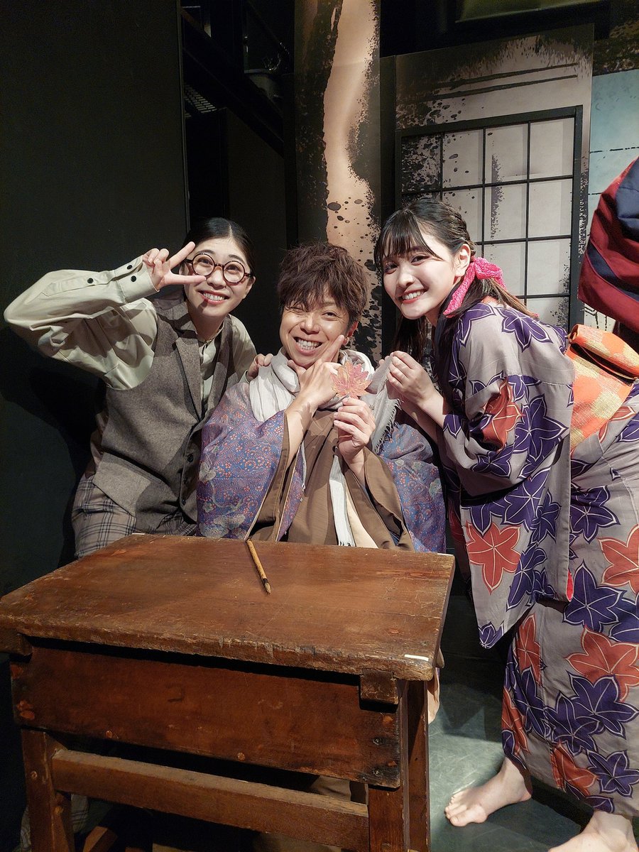 hayakaiga's tweet photo. 4日��も無事に終えることができました！
初日はまだ4日間もあるけど大丈夫なのかと心配でしたが、明日で最後と考えるととても早く寂しいものです...
今がとても幸せです😊
明日も一番面白い舞台にします！✨
#鉄火2025
#鉄火のいろは https://t.co/BjuF6X6Y9t