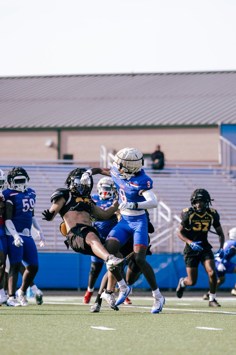 2_langstonn's tweet image. WHAM!!! OTA’s from this past week💯 @Coach_Helmerich @CoachSchexTU @JeremyO_Johnson @bryce_koon @CoachRenoYale @coach_craw @LaDonteHarris @CoachBanks2008 @CoachKrueger3 @JLBarnes4 @BrianBrown___ @TylerWoodsFB @CoachFlemWR @CoachWillis_