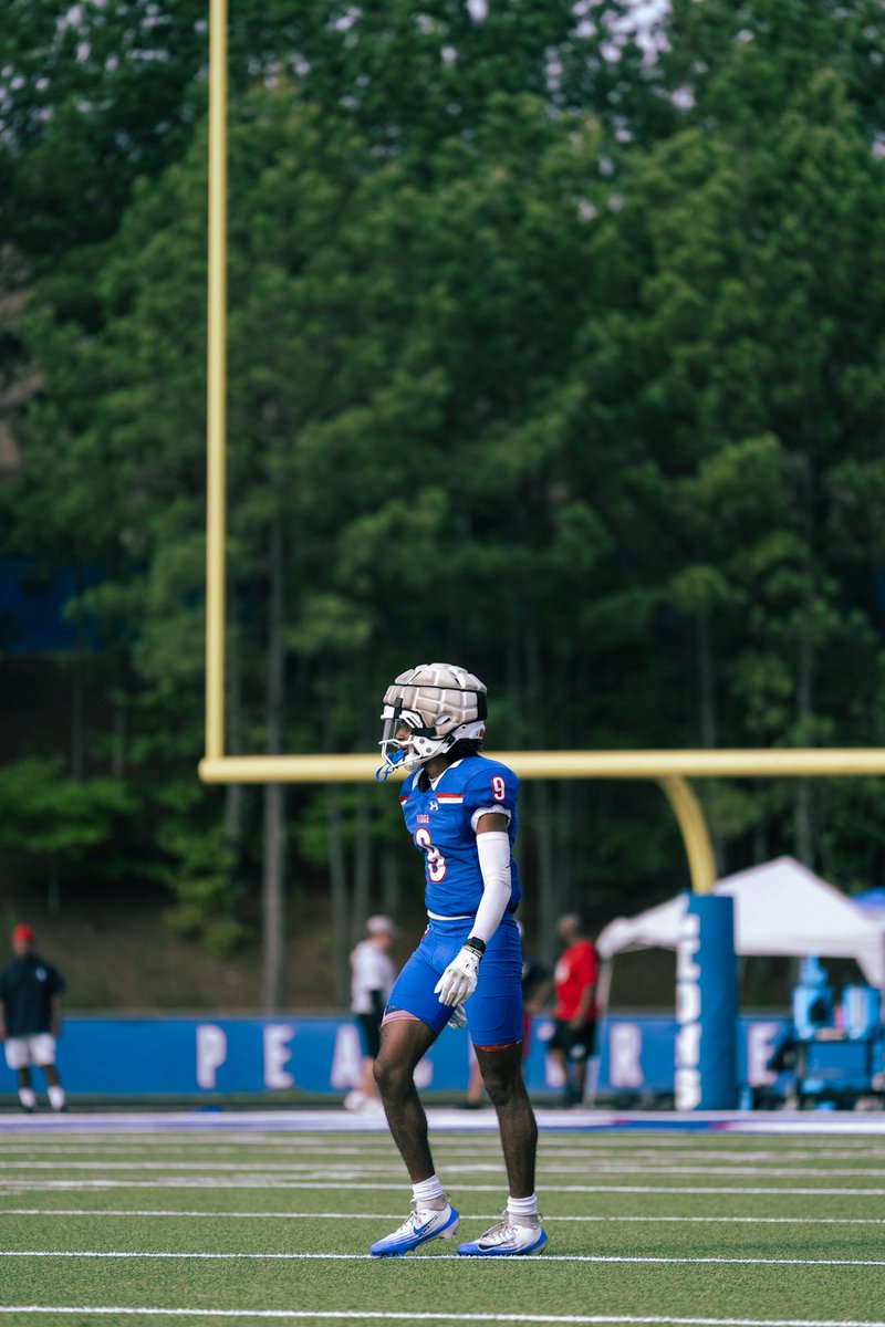 2_langstonn's tweet image. WHAM!!! OTA’s from this past week💯 @Coach_Helmerich @CoachSchexTU @JeremyO_Johnson @bryce_koon @CoachRenoYale @coach_craw @LaDonteHarris @CoachBanks2008 @CoachKrueger3 @JLBarnes4 @BrianBrown___ @TylerWoodsFB @CoachFlemWR @CoachWillis_