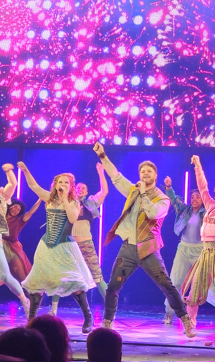 PollyT🦋🐦 tweet media