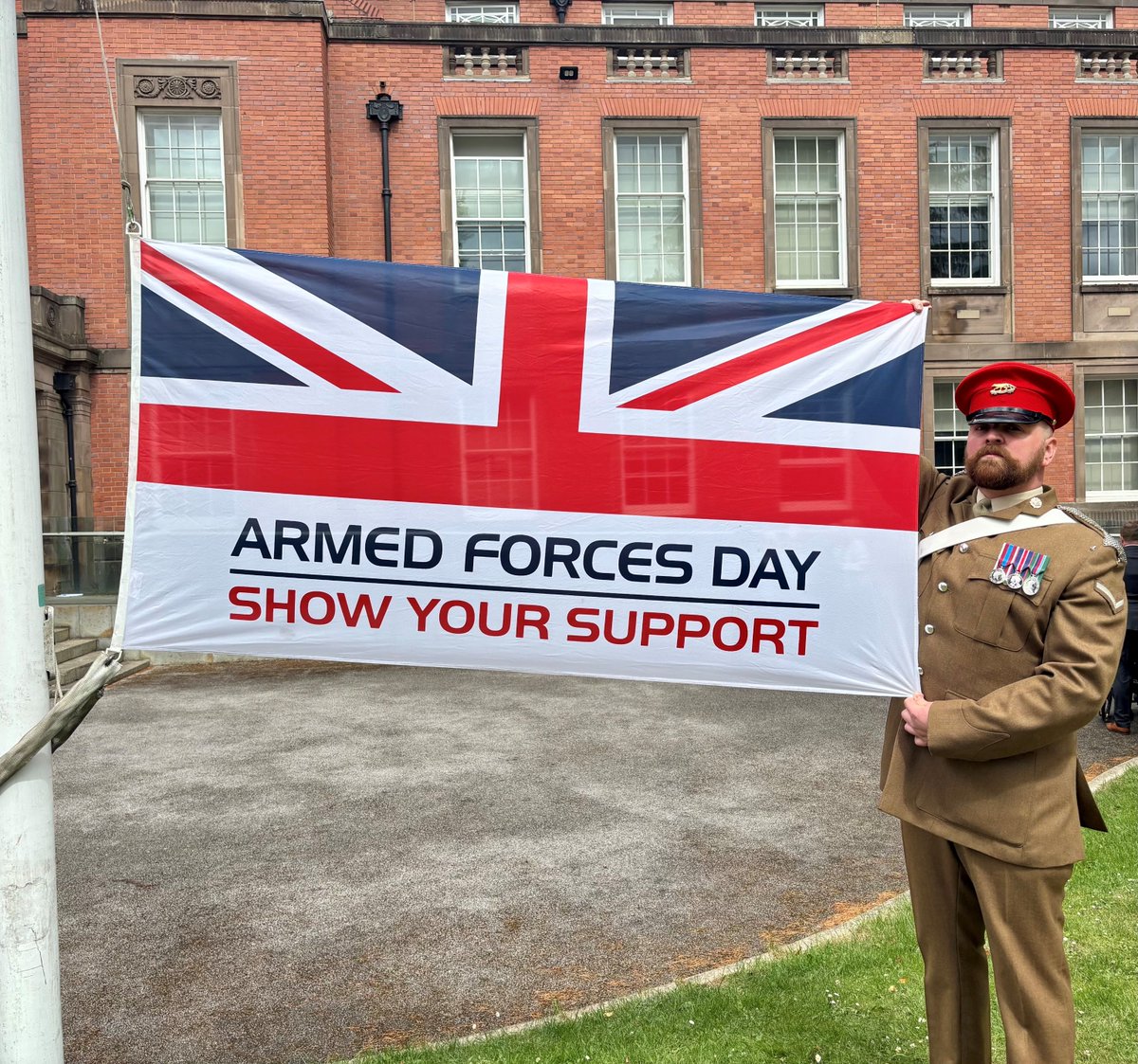 Today is Armed Forces Day. 

Thank you to all who serve and have served. 

Trafford Council is proud to support our Armed Forces community in Trafford via the Armed Forces Covenant: ow.ly/Fqpm50WgeIW

#ArmedForcesDay #TraffordArmedForces