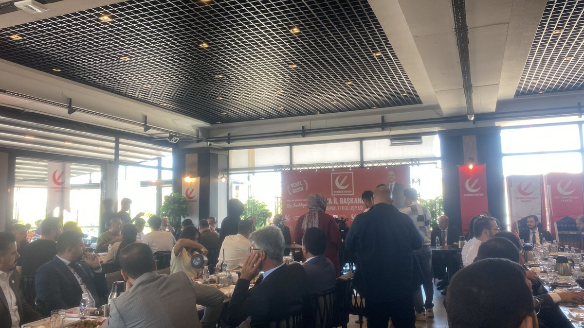 Konya İl başkanımız Hasan YEL ve  Konya teşkilatımızla kahvaltı programında basın ile bir araya geldik. 
Konyamızın sorunlarını konuştuğumuz program çok verimli geçti.
<a href="/erbakanfatih/">Dr. Fatih Erbakan</a> <a href="/rprefahpartisi/">Yeniden Refah Partisi</a>