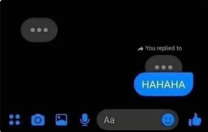 How fast I reply when I'm into someone 🥺🙂‍↔️