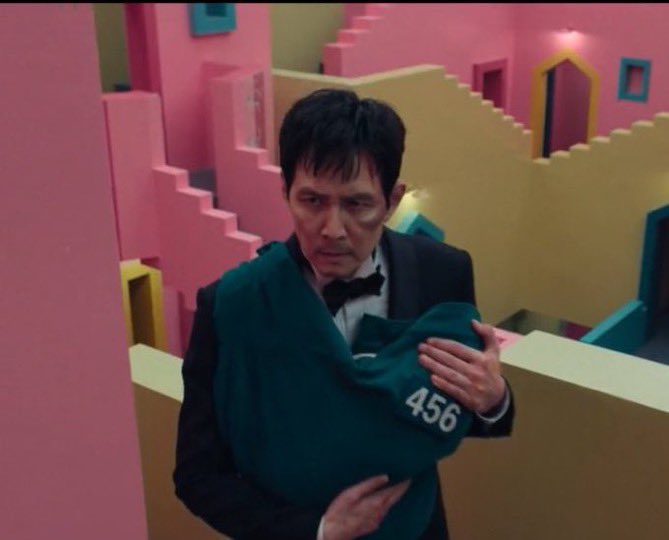 catts101's tweet image. Show should’ve been called Brave single mother vs capitalism