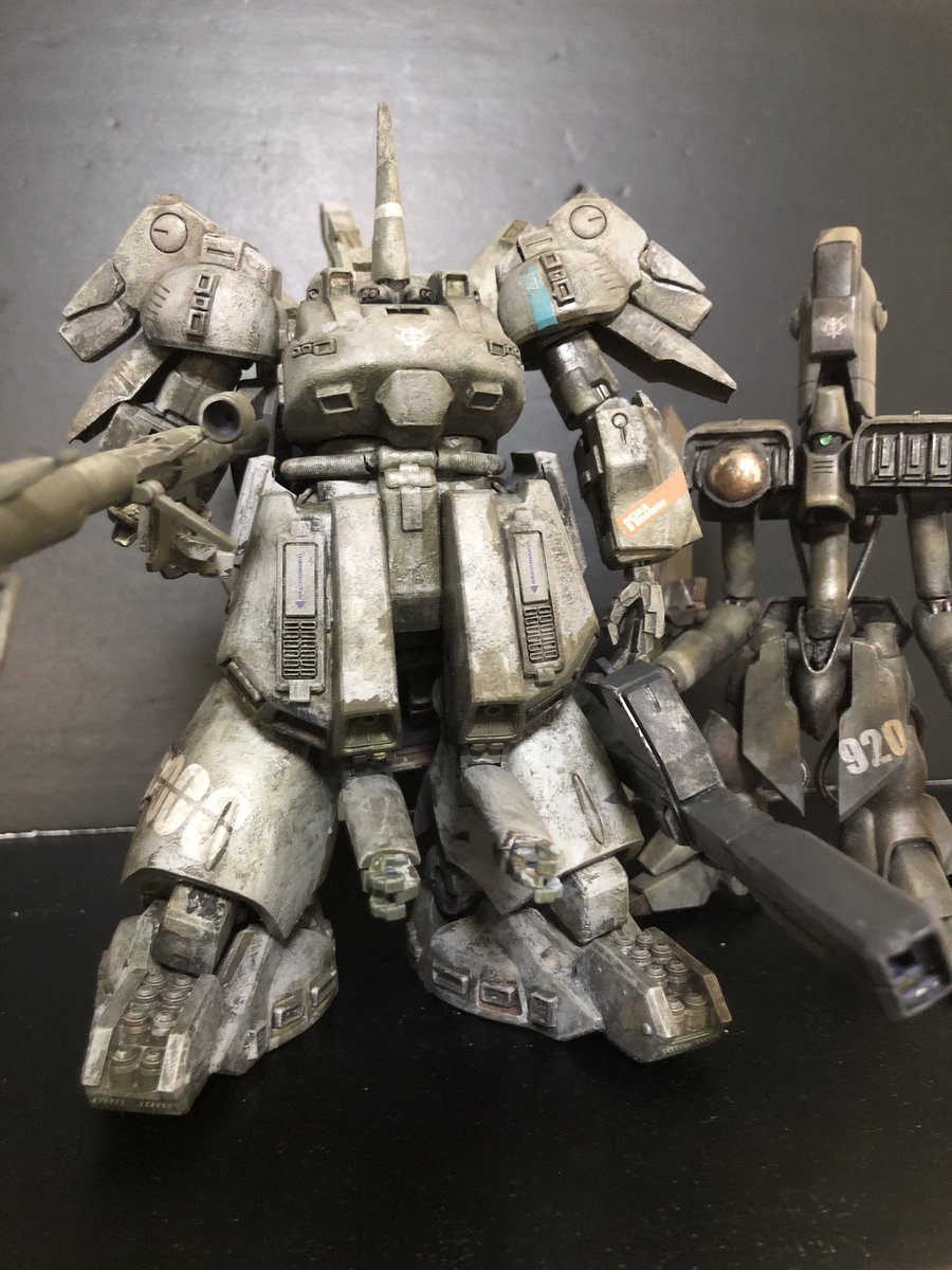 PiyoPiyojedi's tweet image. ワンフェス作業合間の気晴らしモデリング。
HGUCジオです。頭と手首差し替えて、
ちょこっとデコレートして、プラパテ塗ったくった😁
過去作のガザCを添えて。
#小林誠 #Zガンダム