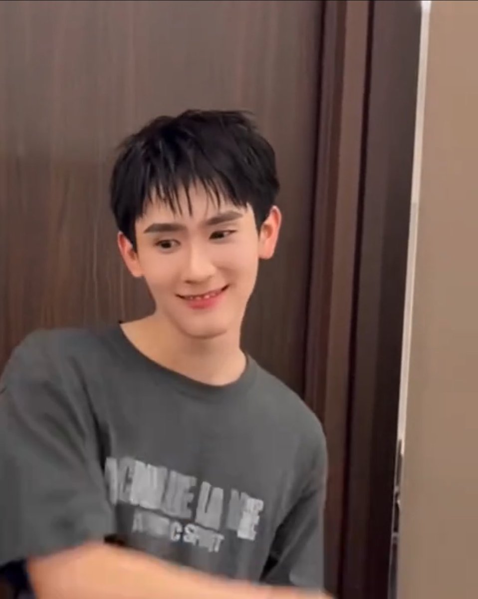 ยิ้มหวาน ๆ เห็นเหงือกจิ๋วจิ๋วนี่ขอซือได้ไหมน้อ
น่าร้ากมาก อยากดูตลอดชีวิตตต 😭🌟🤲🏻🎀

BOOK X MAMI LOVELYTIME
#MAMIXBOOK