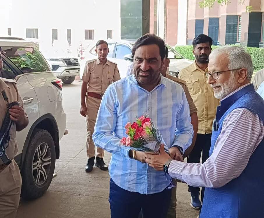 Dinesh Choudhary (@dinesh_2922) on Twitter photo जोधपुर स्थित अखिल भारतीय आयुर्विज्ञान संस्थान (AIIMS) की संस्थान निकाय की बैठक आज,RLP सुप्रीमों व नागौर सांसद श्री हनुमान जी बेनीवाल पहुंचे बैठक में,एम्स में आने वाले मरीजों को बिना किसी परेशानी के मिले बेहतर इलाज,इस मुद्दे को लेकर कर रहे है।
<a href="/hanumanbeniwal/">HANUMAN BENIWAL</a> जोधपुर स्थित अखिल भारतीय आयुर्विज्ञान संस्थान (AIIMS) की संस्थान निकाय की बैठक आज,RLP सुप्रीमों व नागौर सांसद श्री हनुमान जी बेनीवाल पहुंचे बैठक में,एम्स में आने वाले मरीजों को बिना किसी परेशानी के मिले बेहतर इलाज,इस मुद्दे को लेकर कर रहे है।
<a href="/hanumanbeniwal/">HANUMAN BENIWAL</a>