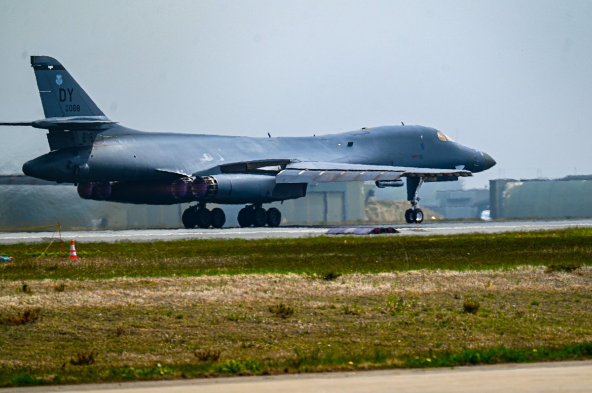 Indo-Pacific Defense FORUM (@ipdefenseforum) on Twitter photo 日本與美國就延伸嚇阻及區域安全威脅進行討論。ipdefenseforum.com/zh-hant/2025/0… #IPDF #Japan #UnitedStates #IndoPacific 日本與美國就延伸嚇阻及區域安全威脅進行討論。ipdefenseforum.com/zh-hant/2025/0… #IPDF #Japan #UnitedStates #IndoPacific