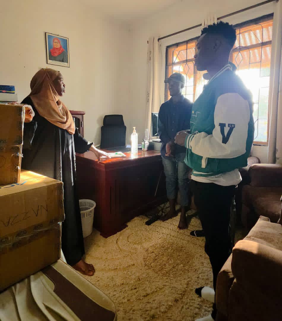 Kwanza nianze kwa kutoa shukrani kwa MUNGU kwa kuiona siku ya 27.6.2025. Hii ni siku ambayo nilizaliwa upya tena chini ya jua.

Baada ya kupigwa RISASI YA KICHWA na kuachwa kama maiti niwe chakula cha MAMBA NA VIBOKO pembezoni mwa mto huko MBUGA YA KATAVI lakini vyote havikuweza