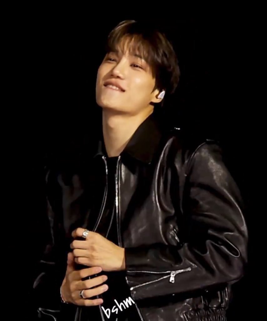 nothingonini's tweet photo. are u ready for him today ? :))) https://t.co/L7wHmzy8u9