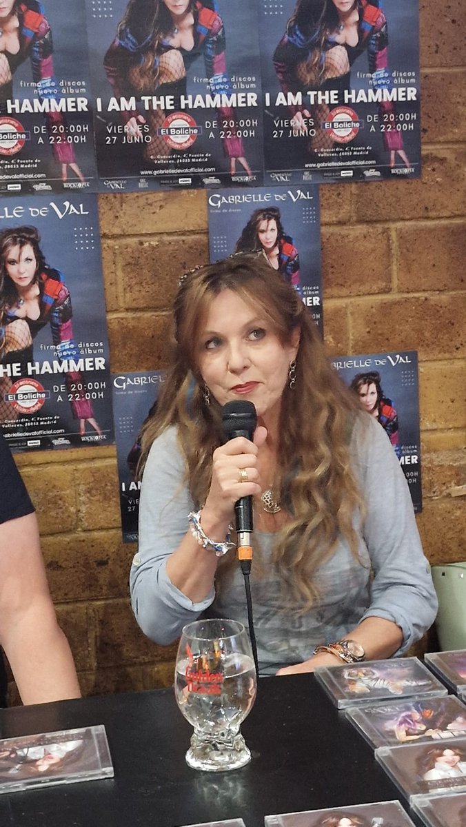 Maravillosa presentación del nuevo disco de Gabrielle De Val 🎤🎶 "I Am The Hammer"